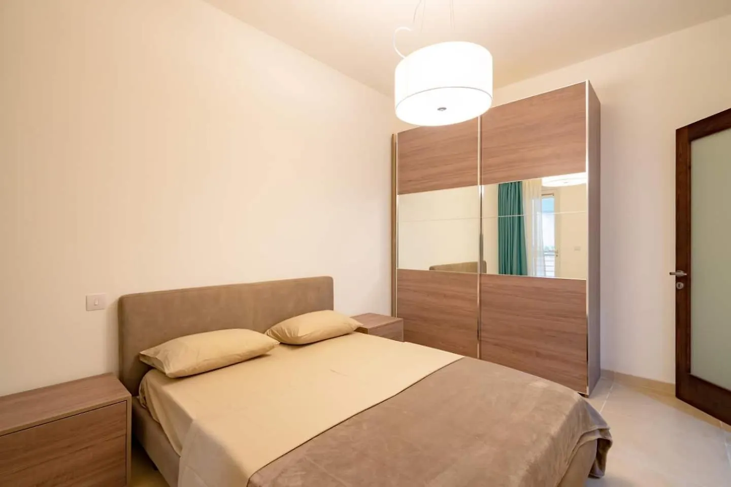 Fort Cambridge Apartments By Homely 斯利马