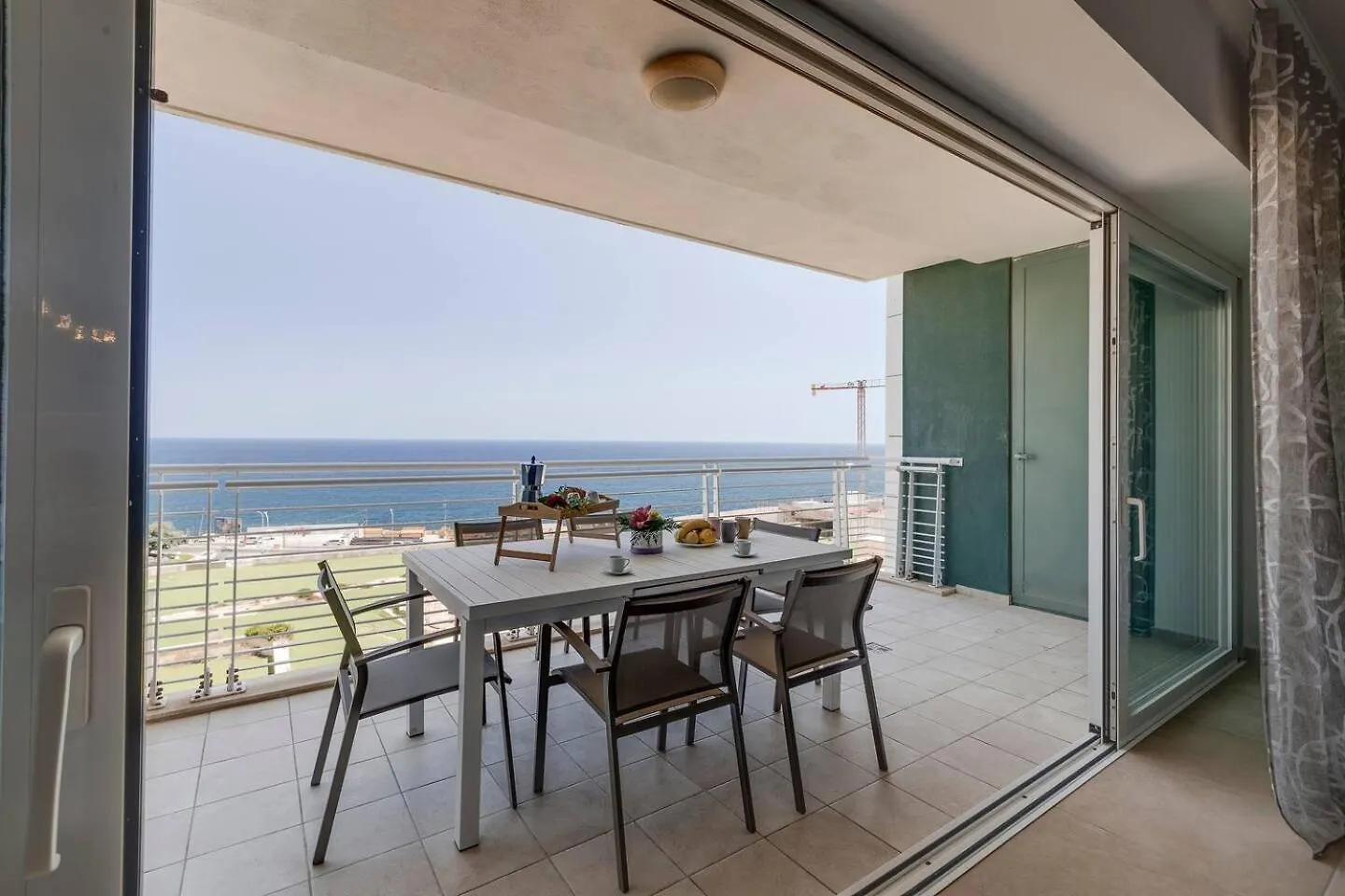 Fort Cambridge Apartments By Homely Sliema